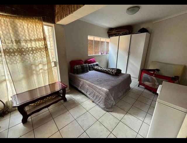 4 BEDROOM TOWNHOUSE FOR SALE IN BRONKHORSTSPRUIT